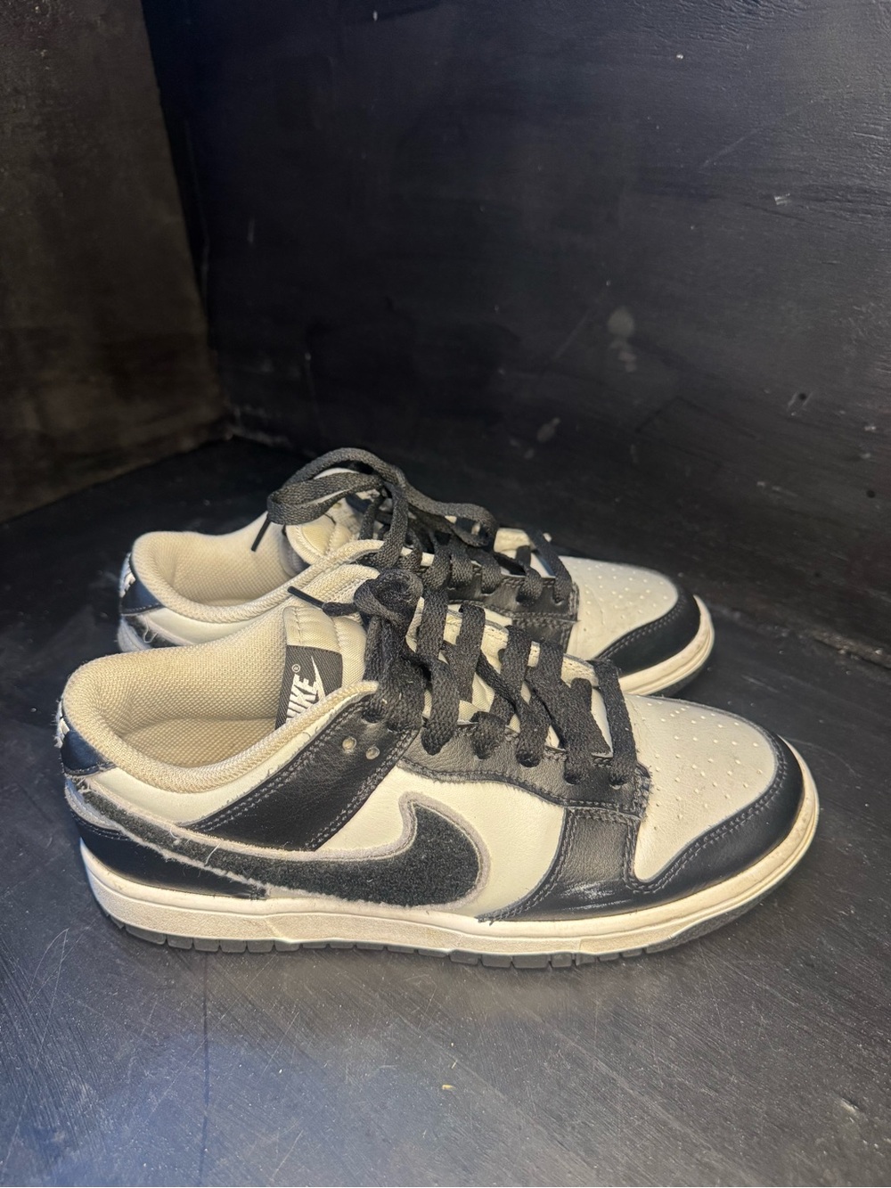 Nike Men’s Low-Top Sneakers in Black and Cream